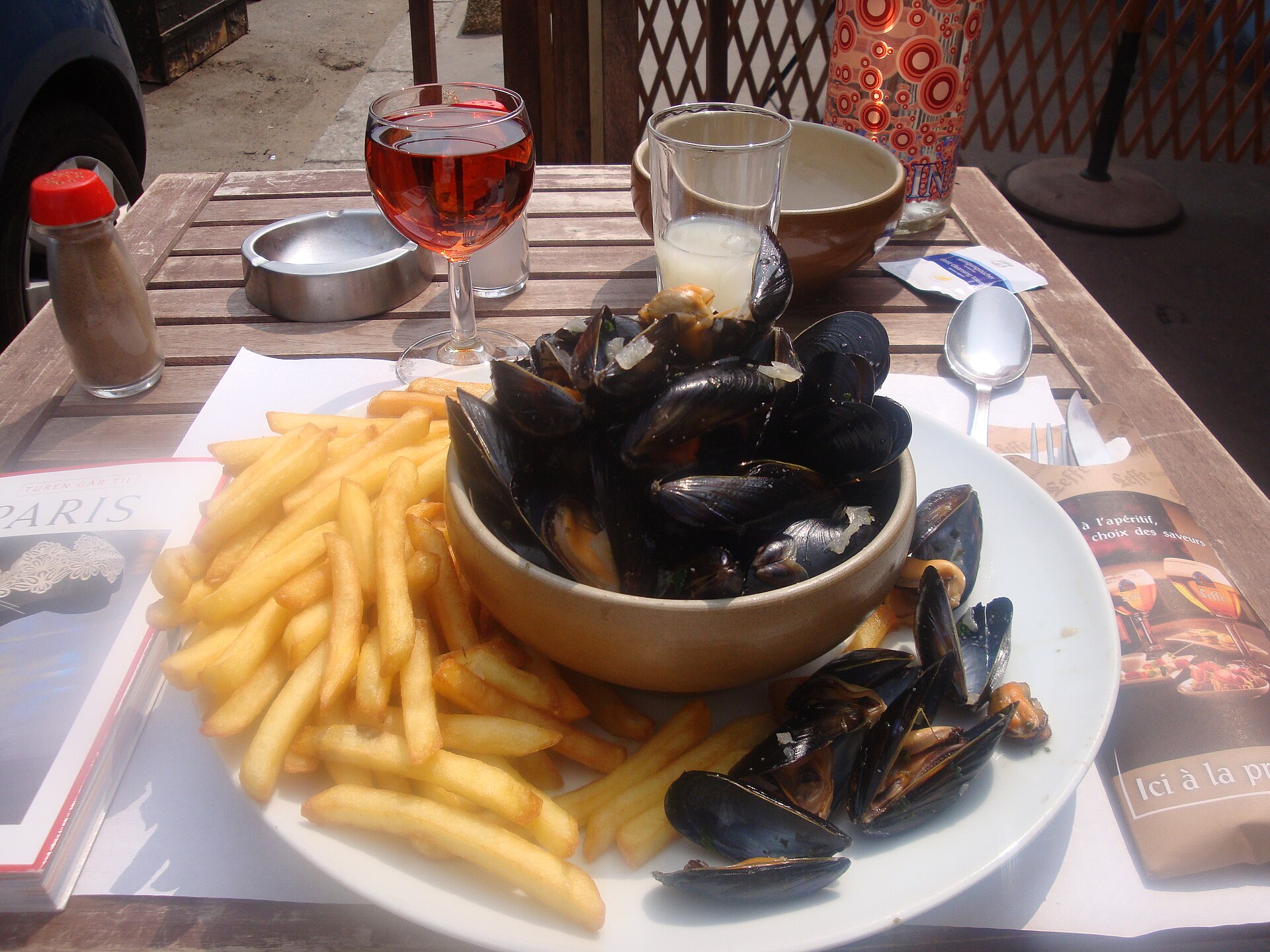 Mexilhão belga (Moules-frites)